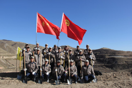 有一種奉獻(xiàn)叫“五四精神”，有一種擔(dān)當(dāng)叫“青年突擊隊(duì)”
